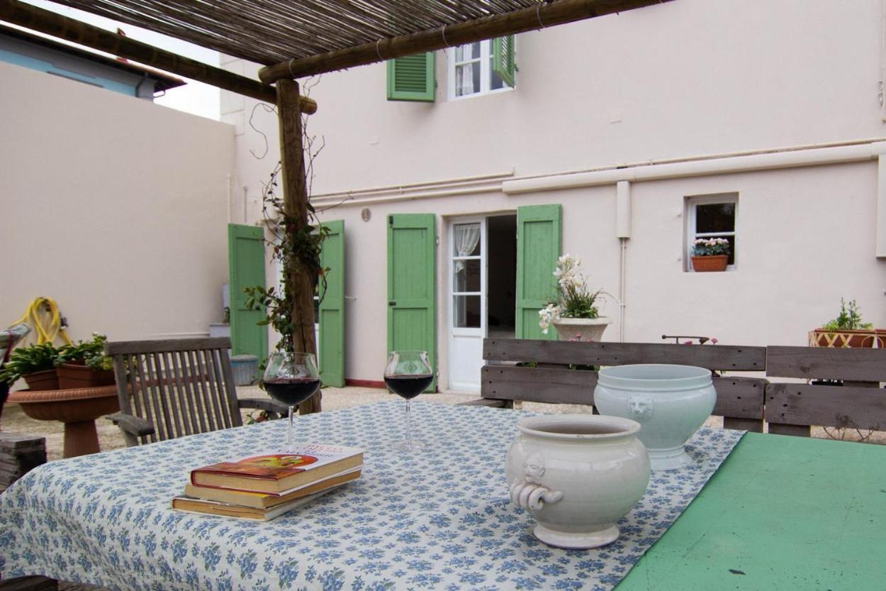 200Metri Dal Mare Raffinato Chalet Con Giardino Apartment Marina Di Pisa Exterior photo
